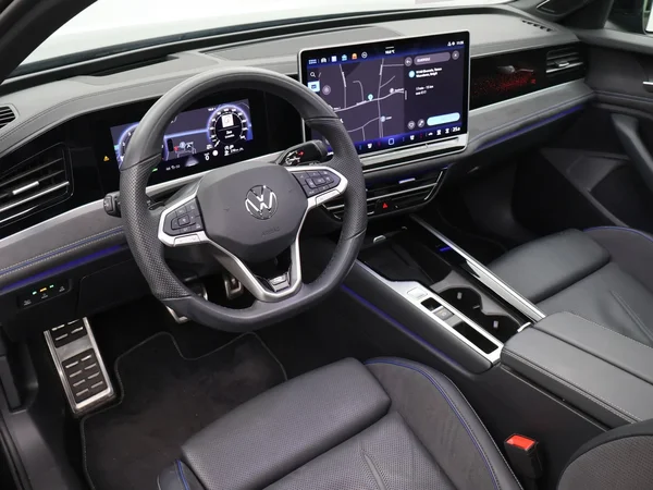Volkswagen Passat (2024) — foto 11 van 32