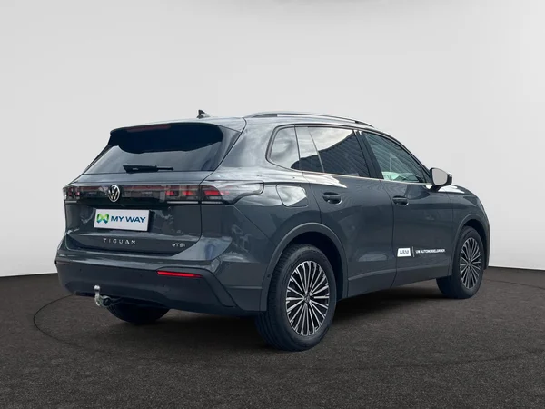 VOLKSWAGEN Tiguan (2026) — foto 10 van 16