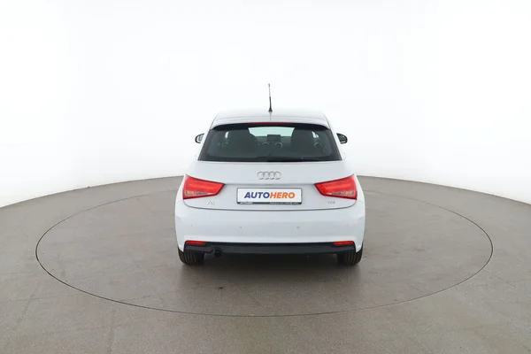 Audi A1 (2017) — foto 11 van 16