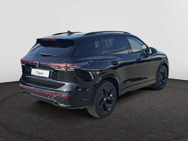 VOLKSWAGEN Tiguan (2026) — foto 10 van 16