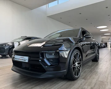 Porsche Macan 35f2363e-49eb-4aad-895d-4e2e79cd9cb5