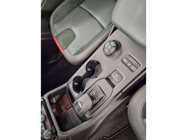 Ford Ranger — foto 17 van 17