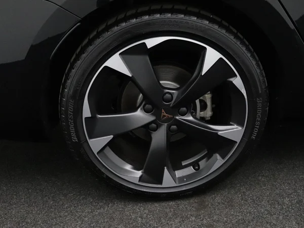 CUPRA Leon ST (2025) — foto 17 van 19