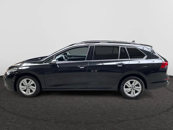 VOLKSWAGEN Golf VIII SW (2024) — foto 13 van 22