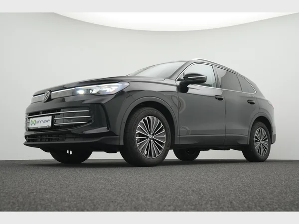 VOLKSWAGEN Tiguan (2025) — foto 3 van 31