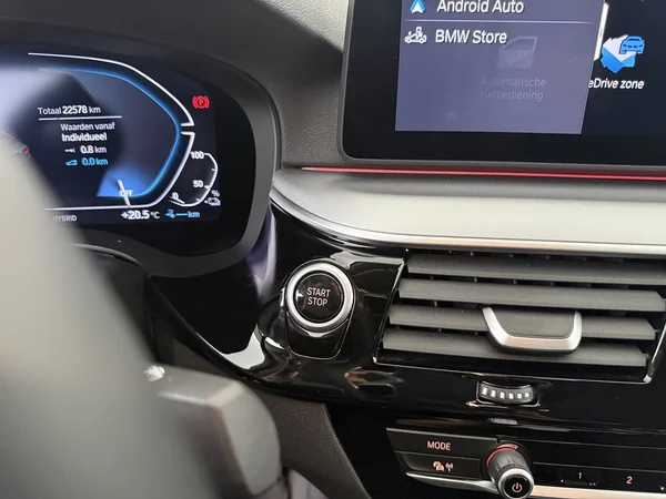BMW 520 (2022) — foto 15 van 29