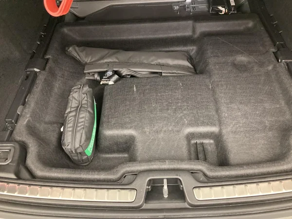 VOLVO V60 (2023) — foto 26 van 36