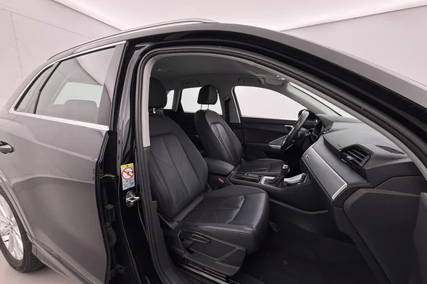 Audi Q3 (2019) — foto 4 van 35