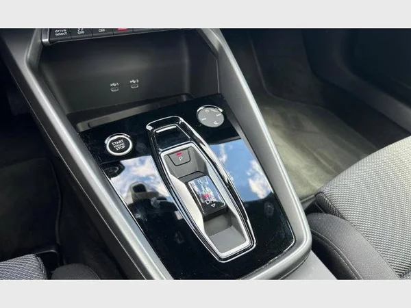 Audi A3 Sportback (2024) — foto 14 van 29