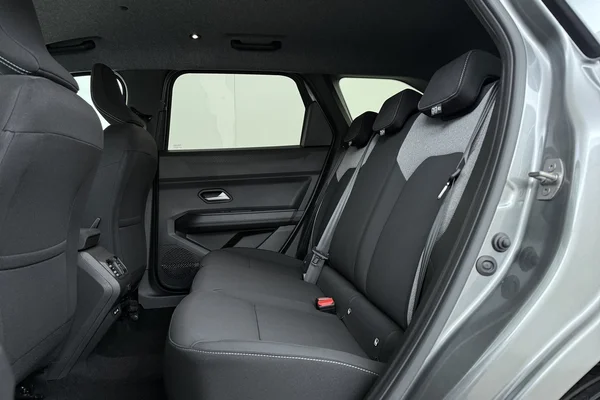 Dacia Bigster Hybrid (2026) — foto 15 van 16