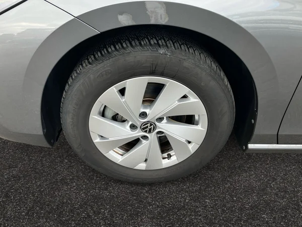 VOLKSWAGEN Passat SW (2024) — foto 7 van 25