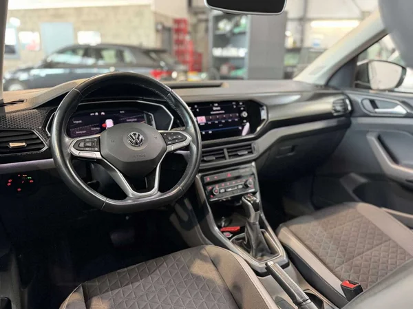 Volkswagen T-Cross (2019) — foto 15 van 16