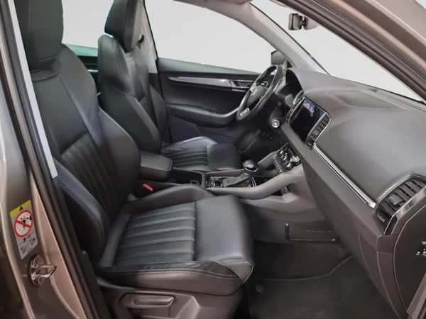 SKODA Karoq (2018) — foto 18 van 23