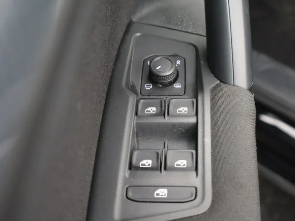 Volkswagen Tiguan (2022) — foto 8 van 25