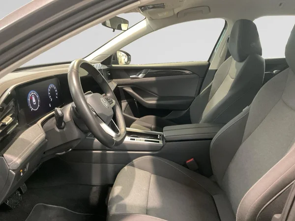 VOLKSWAGEN Passat SW (2024) — foto 24 van 24