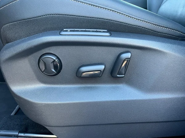 VOLKSWAGEN Tiguan (2023) — foto 8 van 21