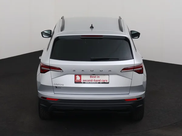 SKODA Karoq (2023) — foto 24 van 27