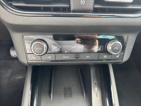 SKODA Kamiq (2022) — foto 14 van 29