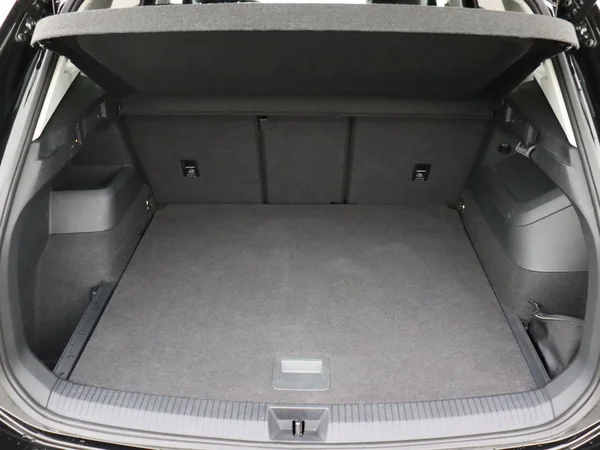 VOLKSWAGEN Tiguan (2025) — foto 7 van 18
