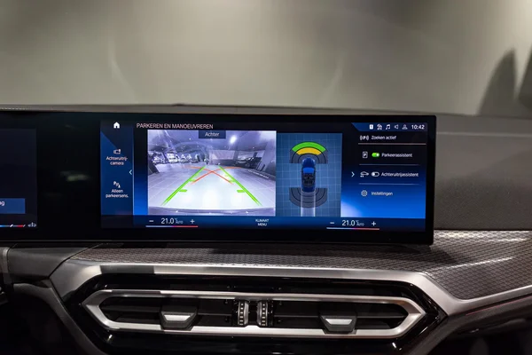 BMW 4 Reeks (2024) — foto 6 van 40
