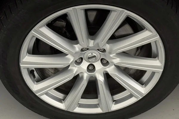 Volvo XC90 PHEV (2019) — foto 31 van 41