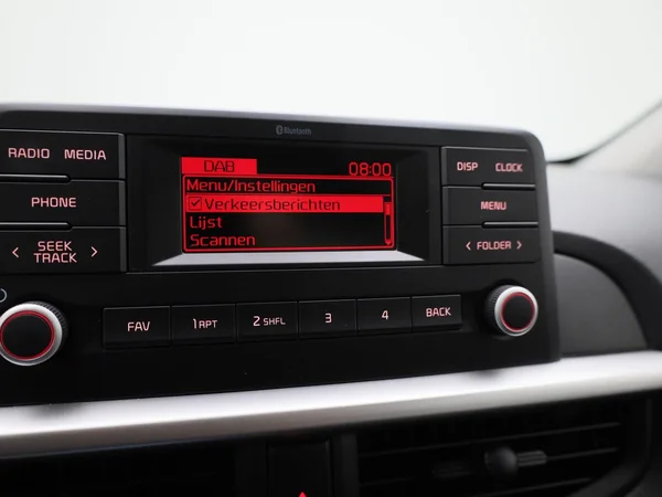 Kia Picanto (2021) — foto 8 van 35