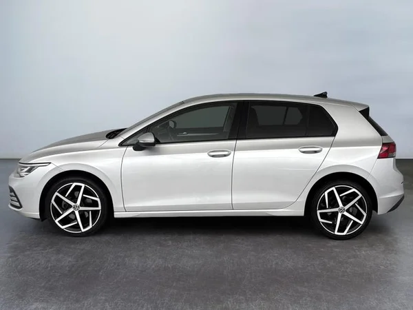 VOLKSWAGEN Golf VIII Dsl (2023) — foto 34 van 35