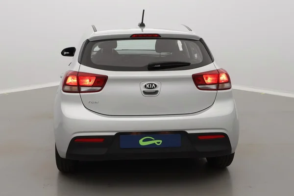 Kia Rio (2021) — foto 24 van 29