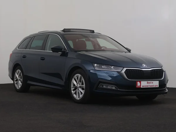 SKODA Octavia (2022) — foto 28 van 33