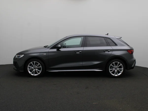 AUDI A3 Sportback PHEV (2026) — foto 14 van 18
