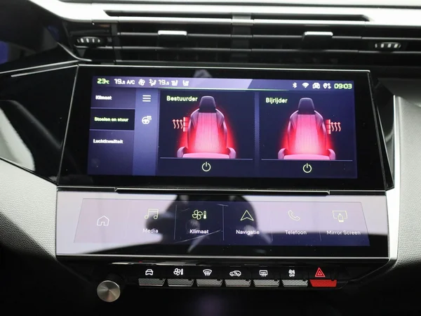 Peugeot 408 (2023) — foto 14 van 47