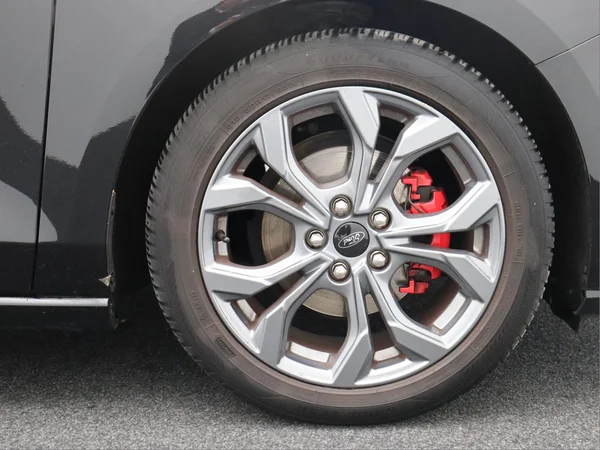 FORD Focus SW (2023) — foto 8 van 16