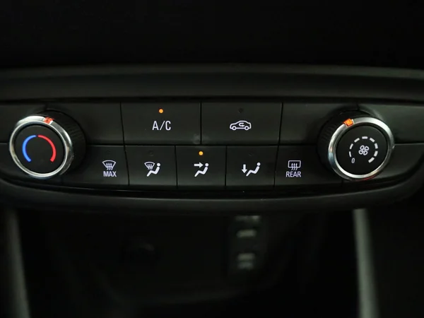 Opel Crossland X (2020) — foto 13 van 40