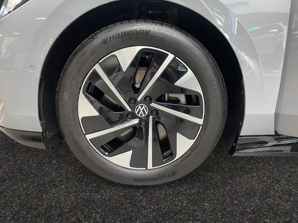 VOLKSWAGEN ID.7 (2023) — foto 6 van 16