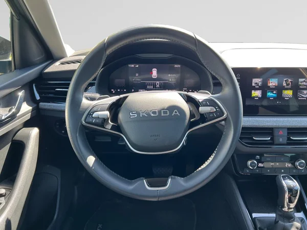 SKODA Kamiq (2025) — foto 4 van 24