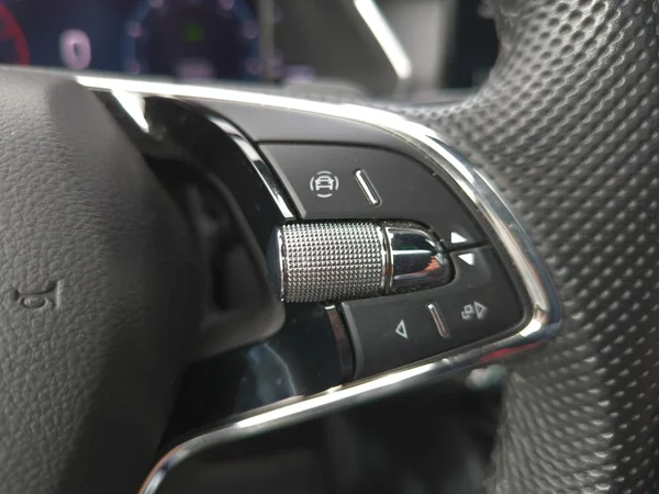 SKODA Octavia Combi Dsl (2025) — foto 13 van 31