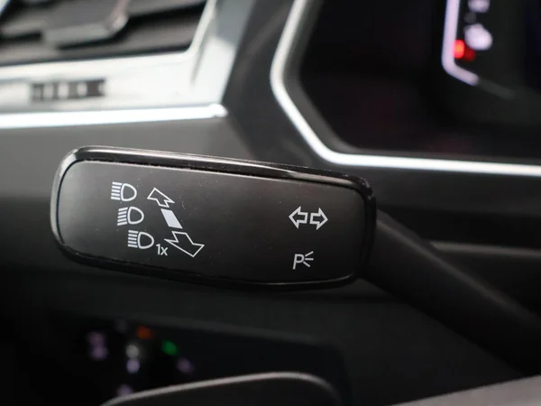 VOLKSWAGEN Tiguan eHybrid (PHEV) (2022) — foto 5 van 24