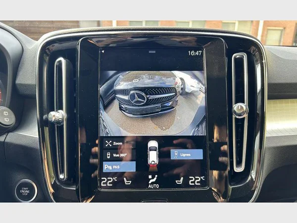 VOLVO XC40 (2022) — foto 8 van 28