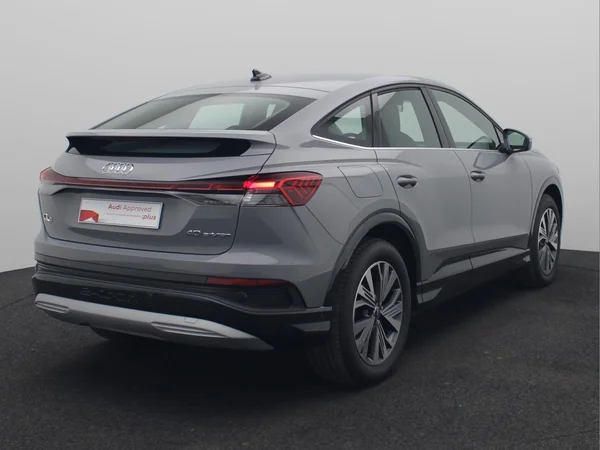 AUDI Q4 Sportback e-tron (2022) — foto 11 van 18