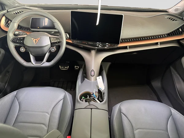 CUPRA Tavascan (2026) — foto 2 van 24