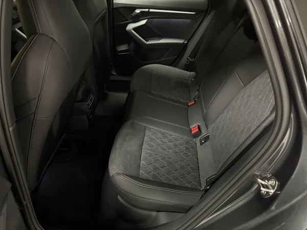 AUDI A3 Sportback PHEV (2025) — foto 13 van 15
