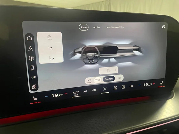 AUDI Q3 SUV e-hybrid (PHEV) (2025) — foto 2 van 15