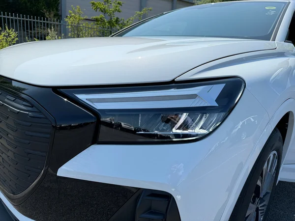 AUDI Q4 e-tron (2025) — foto 5 van 21