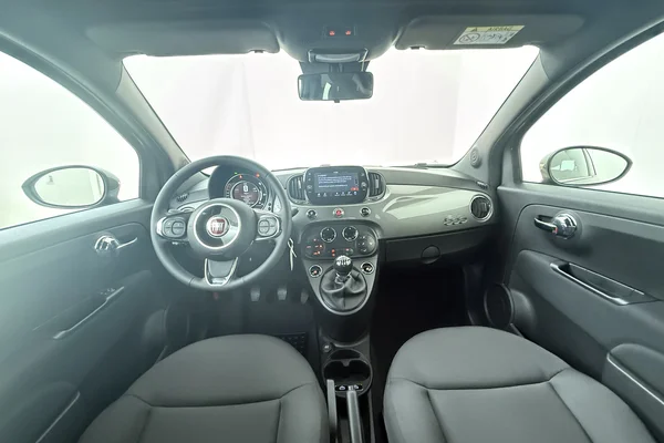 Fiat 500c (2023) — foto 16 van 16