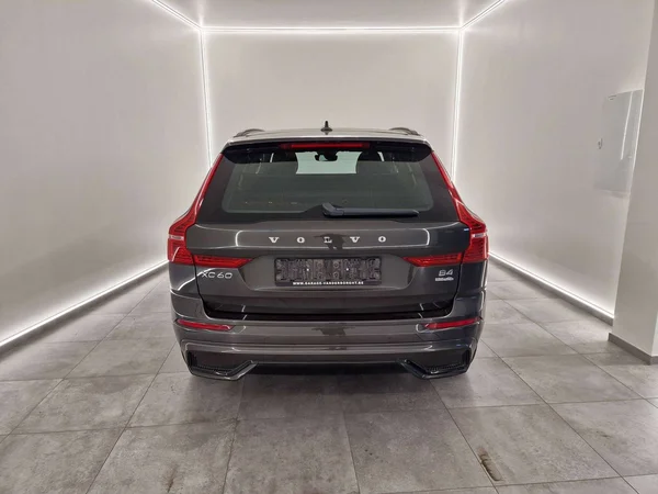 Volvo XC60 (2021) — foto 11 van 17