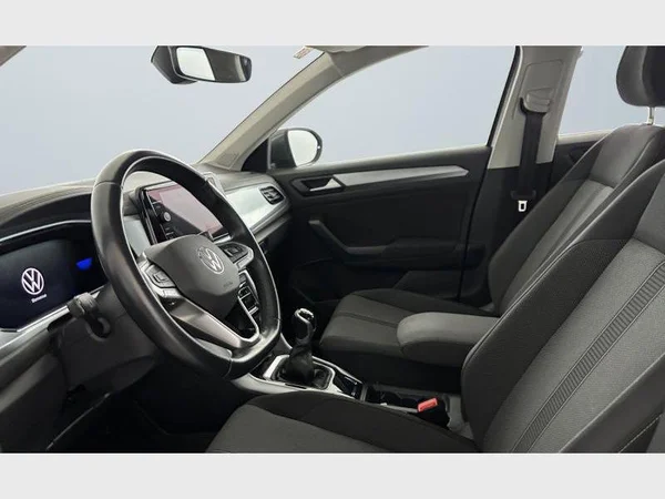 Volkswagen T-Roc (2023) — foto 24 van 24