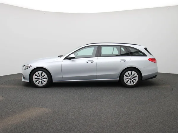 Mercedes-Benz C-Klasse (2022) — foto 34 van 43