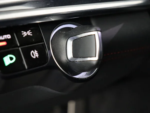 PORSCHE Panamera (2020) — foto 16 van 36