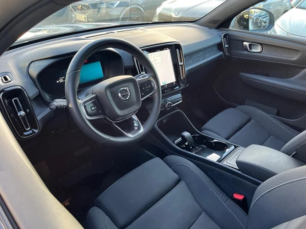 VOLVO C40 (2023) — foto 10 van 22