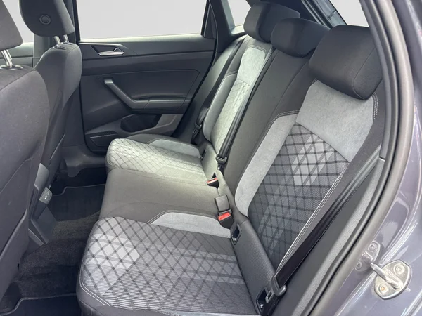 VOLKSWAGEN Polo (2024) — foto 6 van 15